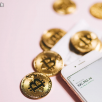Gold-Pegged Stablecoin for Long-Term Crypto Investors