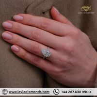 Elegant 2.70ct Pear 2D Seamless Halo Ring Design