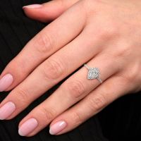 Best Pear Halo Engagement Rings for Fall 2025